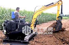 小型挖掘机在农业作业中的施工